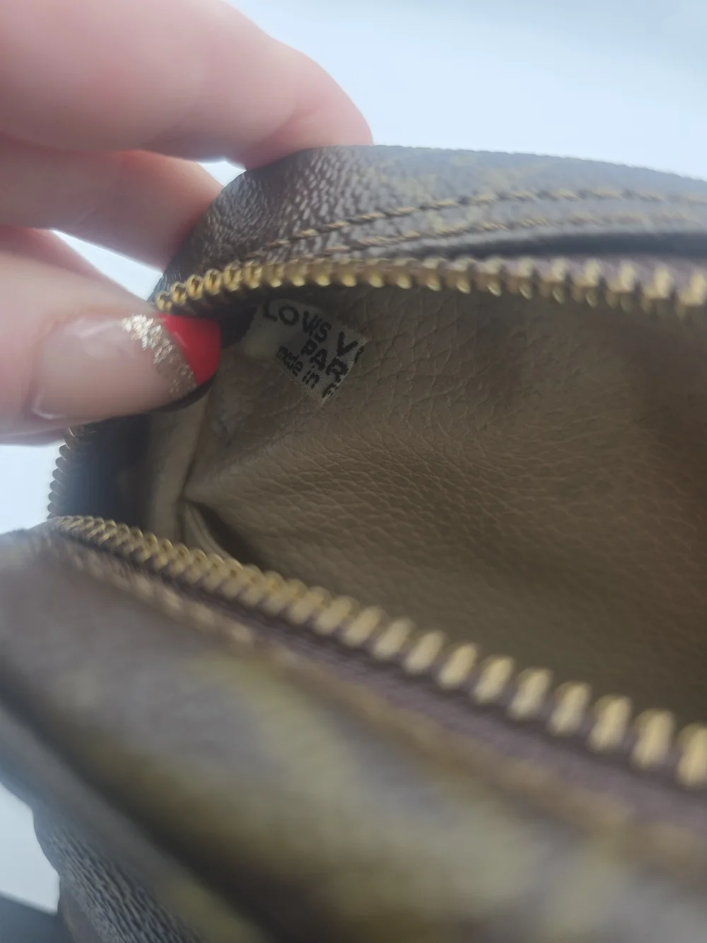 Louis Vuitton Brown Signiture Monogram Unisex Trousse 23 Bag (EUC)(COA)(DUSTY)✨️